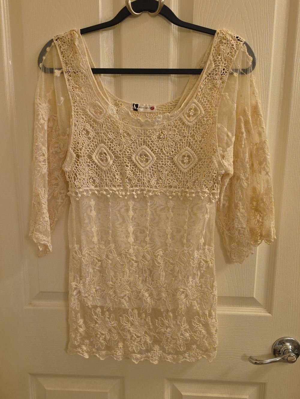 Body Central Beautiful Cream Lace Crochet Top